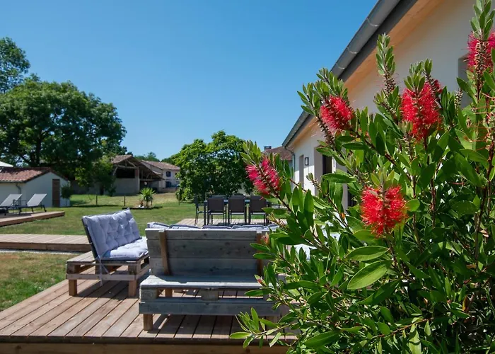 La Face Au Villa Saramon